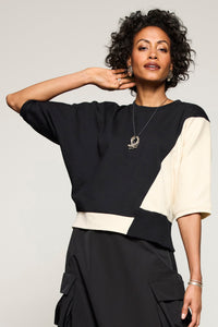 Aloria Tee