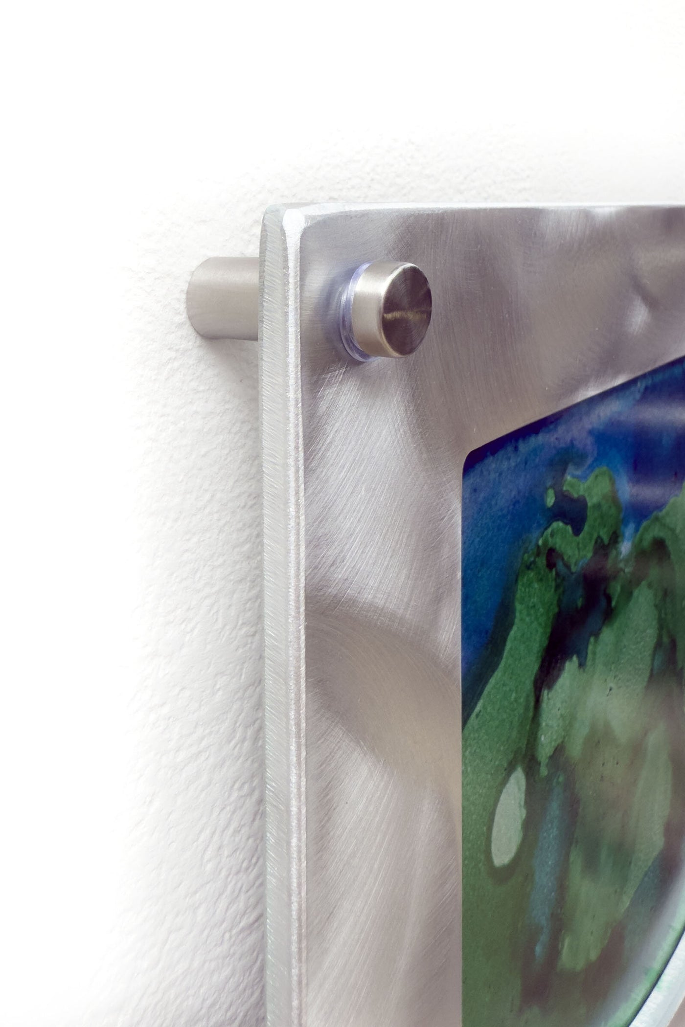 Sparkling Wave II, standoff detail