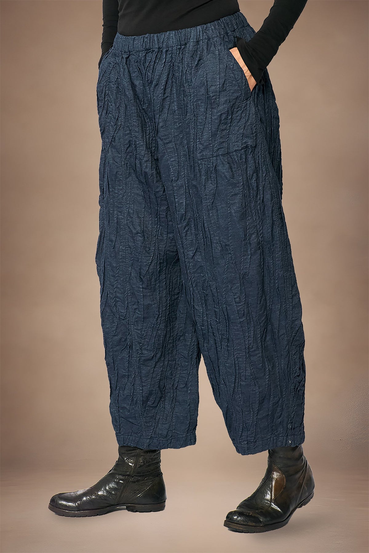 MMTS Holiday 2026 Barrel Pant