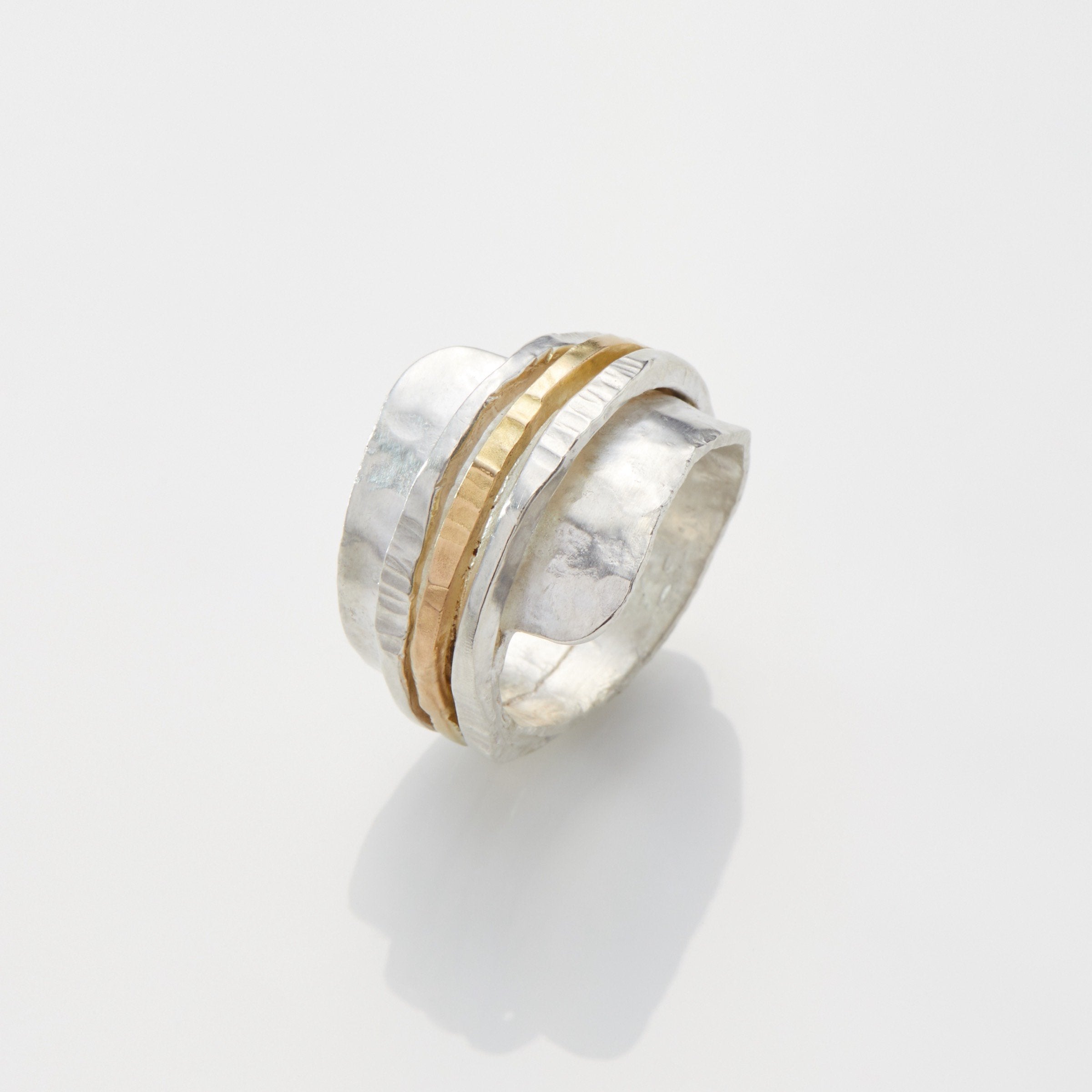 Slim Lines in Motion Ring
