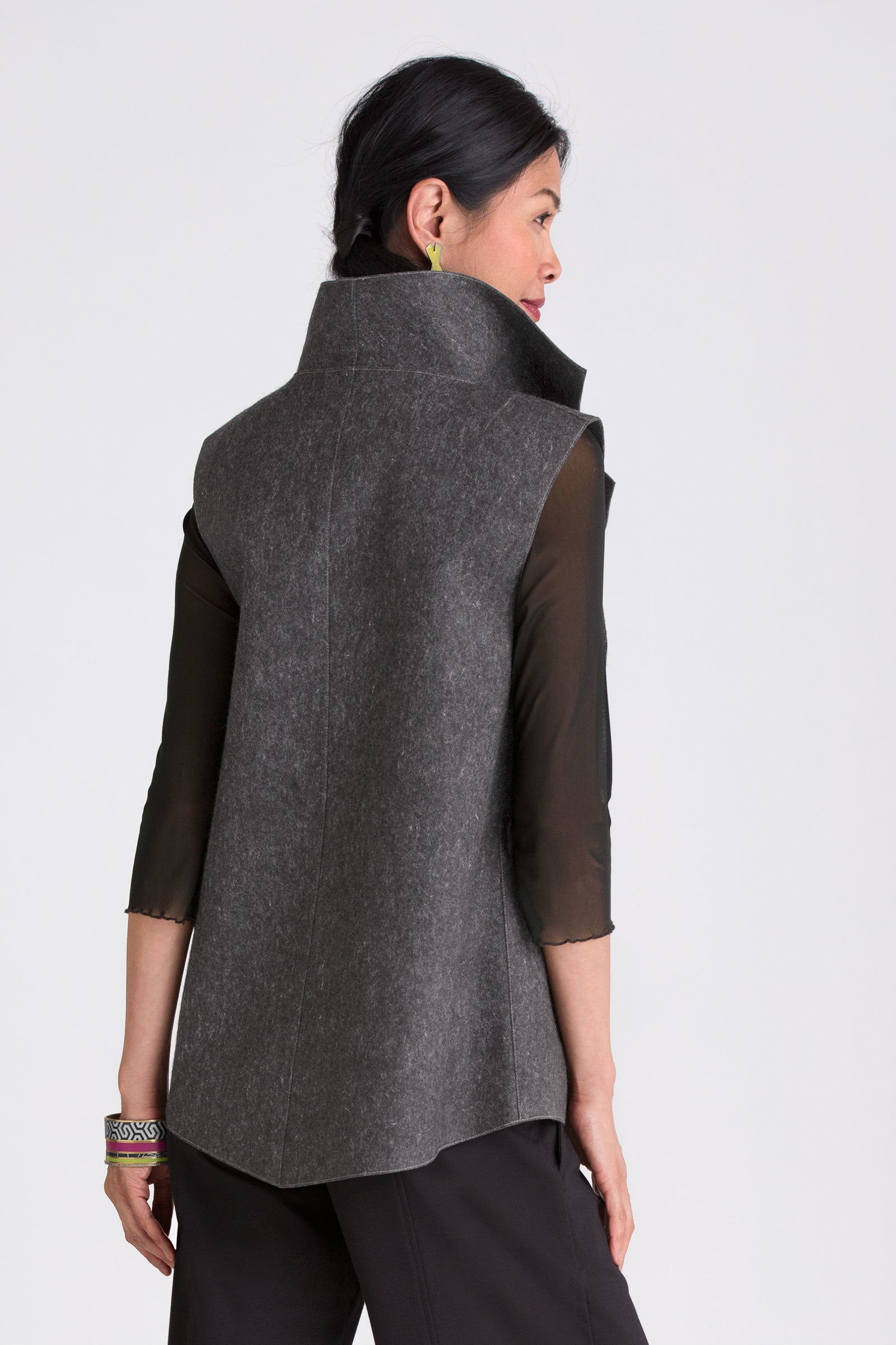 charcoal, back view