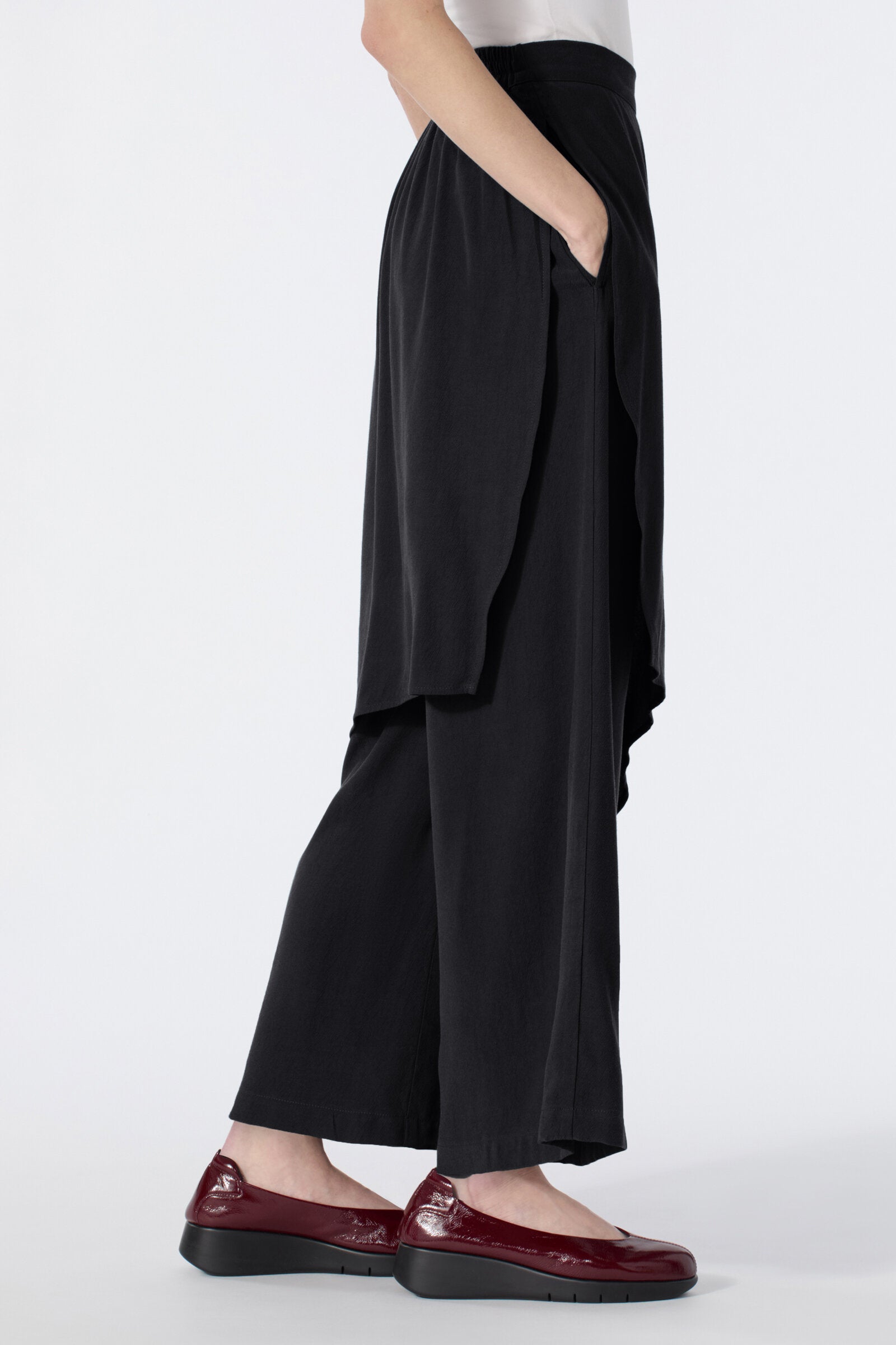 Sandwashed Pebble Elena Skirted Pant