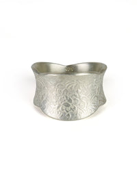 Pattern Scallop Band Ring