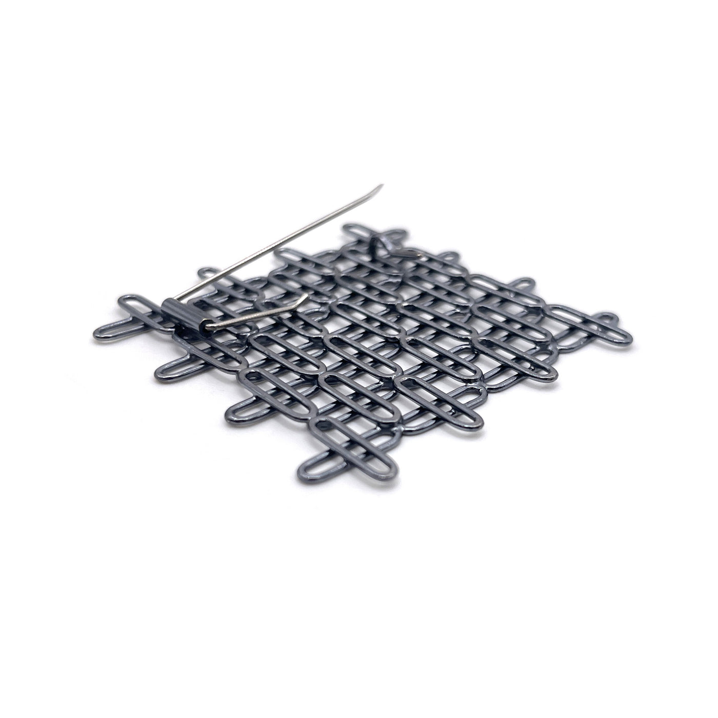 Link Pattern Brooch