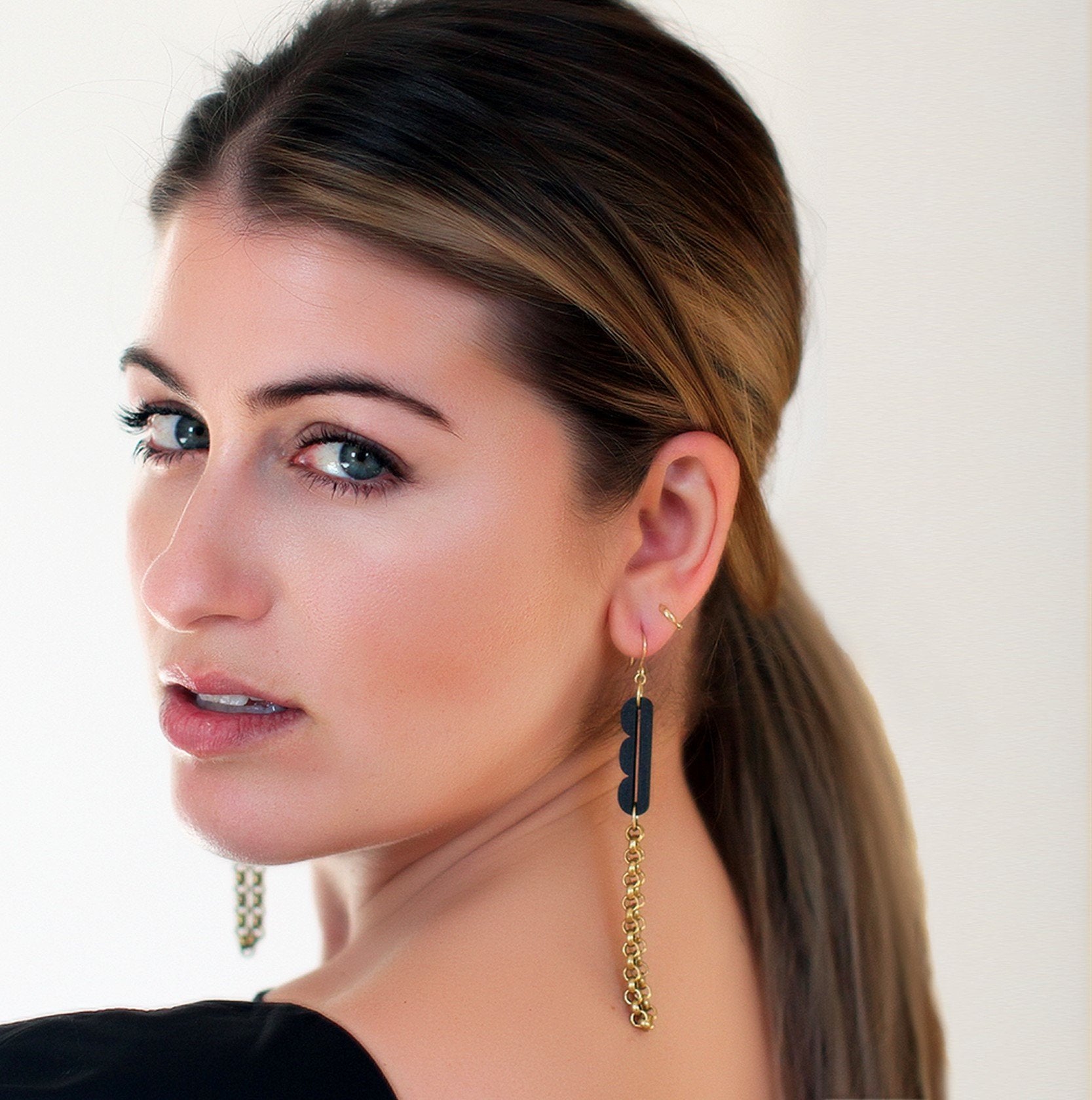 Emi Chain Link Earrings