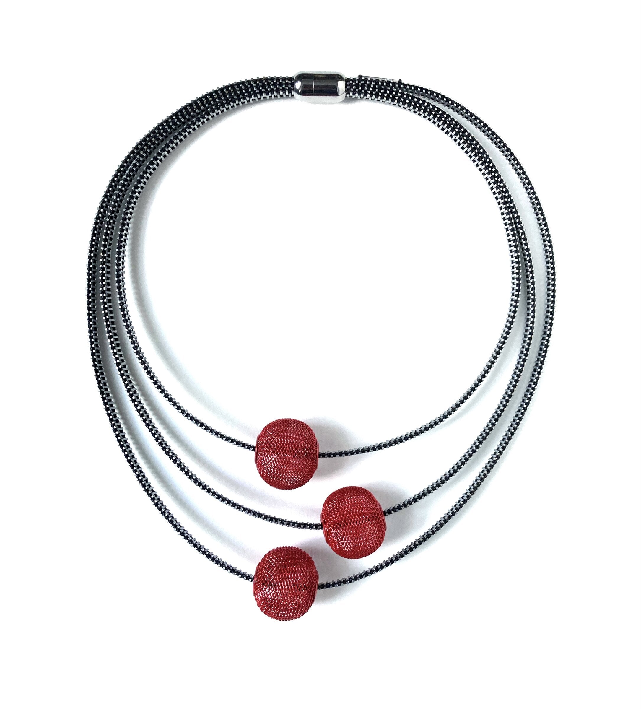 Dot Dot Dot Necklace