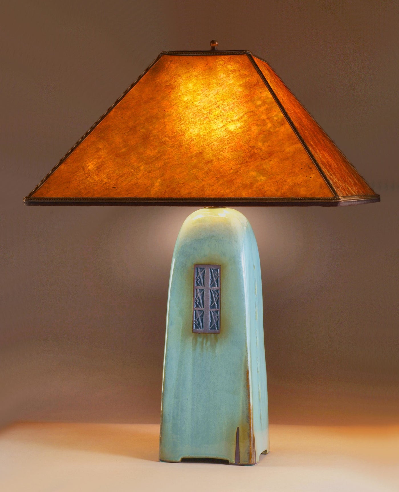26 inch lamp with amber mica shade