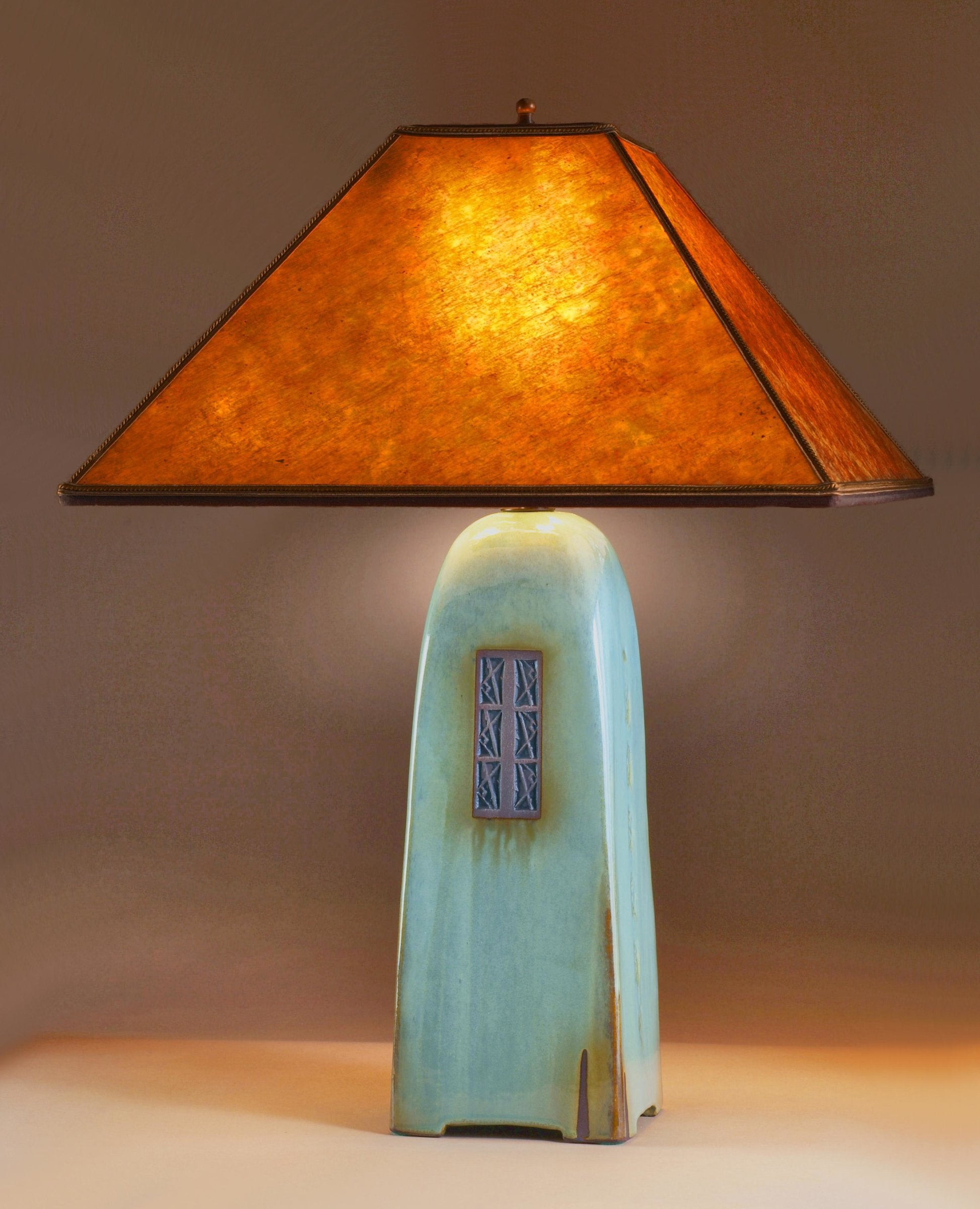 26 inch lamp with amber mica shade