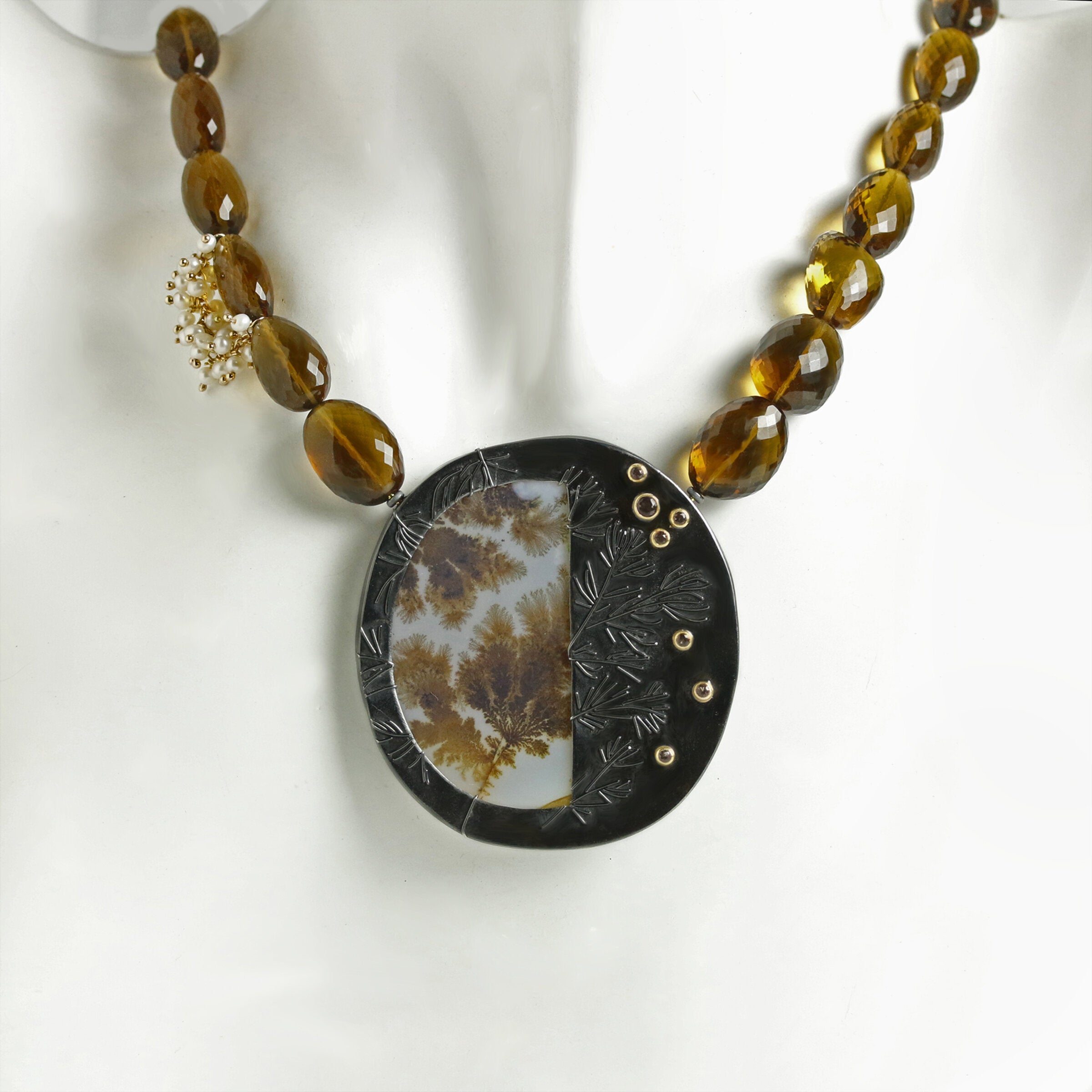 Dendritic Agate Growth Medallion