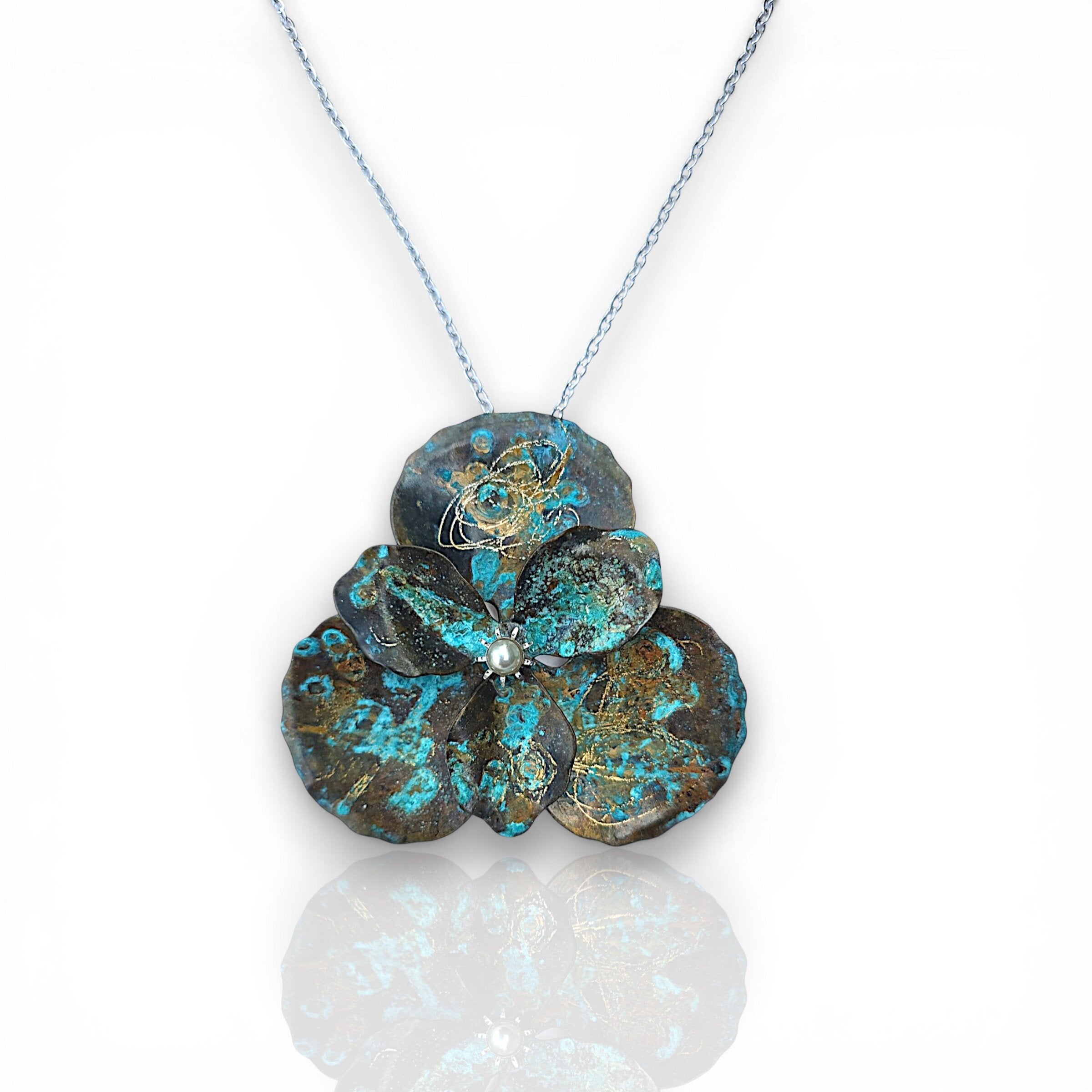 Tide Relics Bloom Necklace