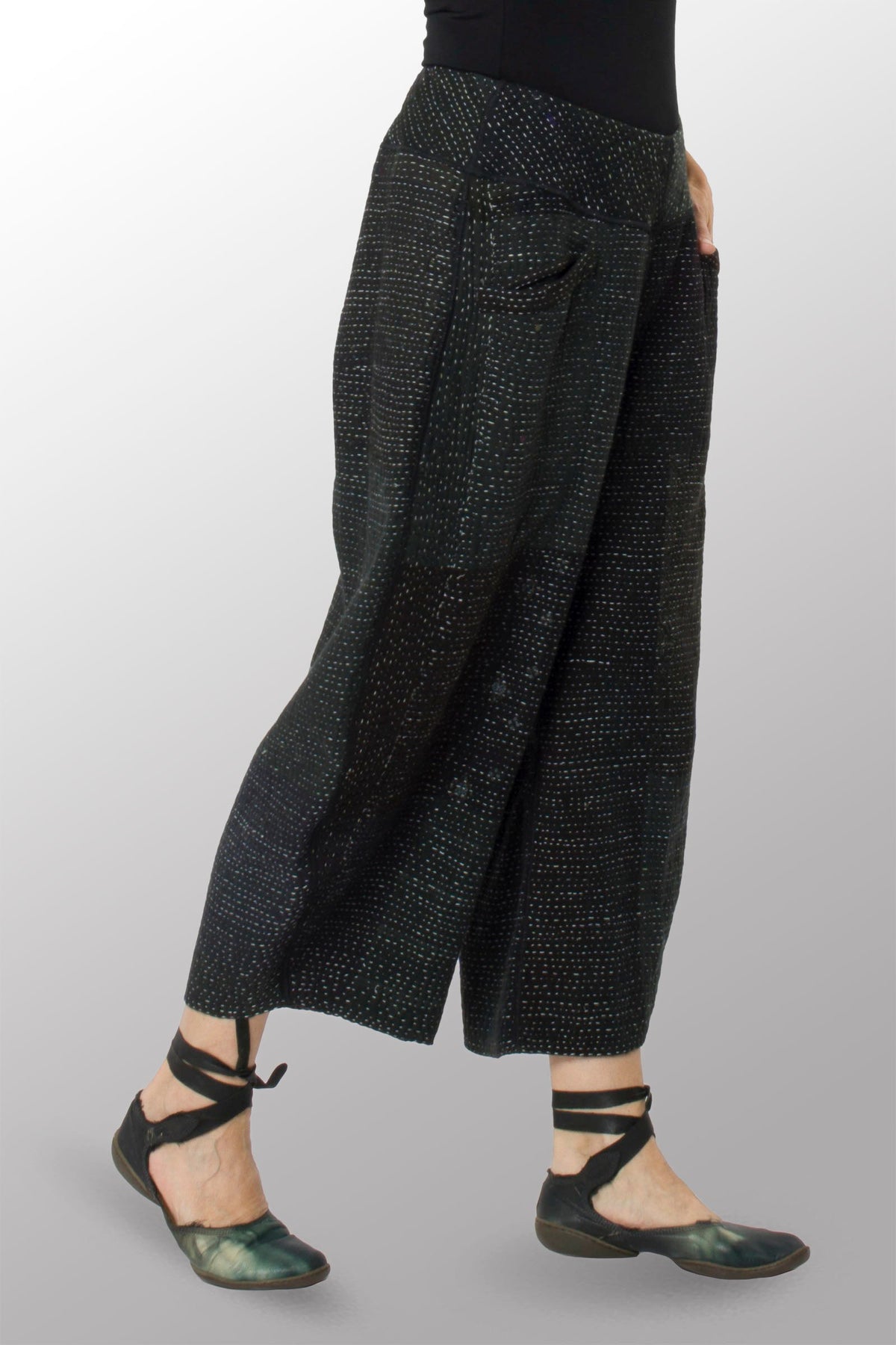 MMTS Holiday 2026 Lantern Pant