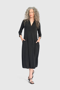 Essential 3/4 Sleeve Slinky Cocoon Dress