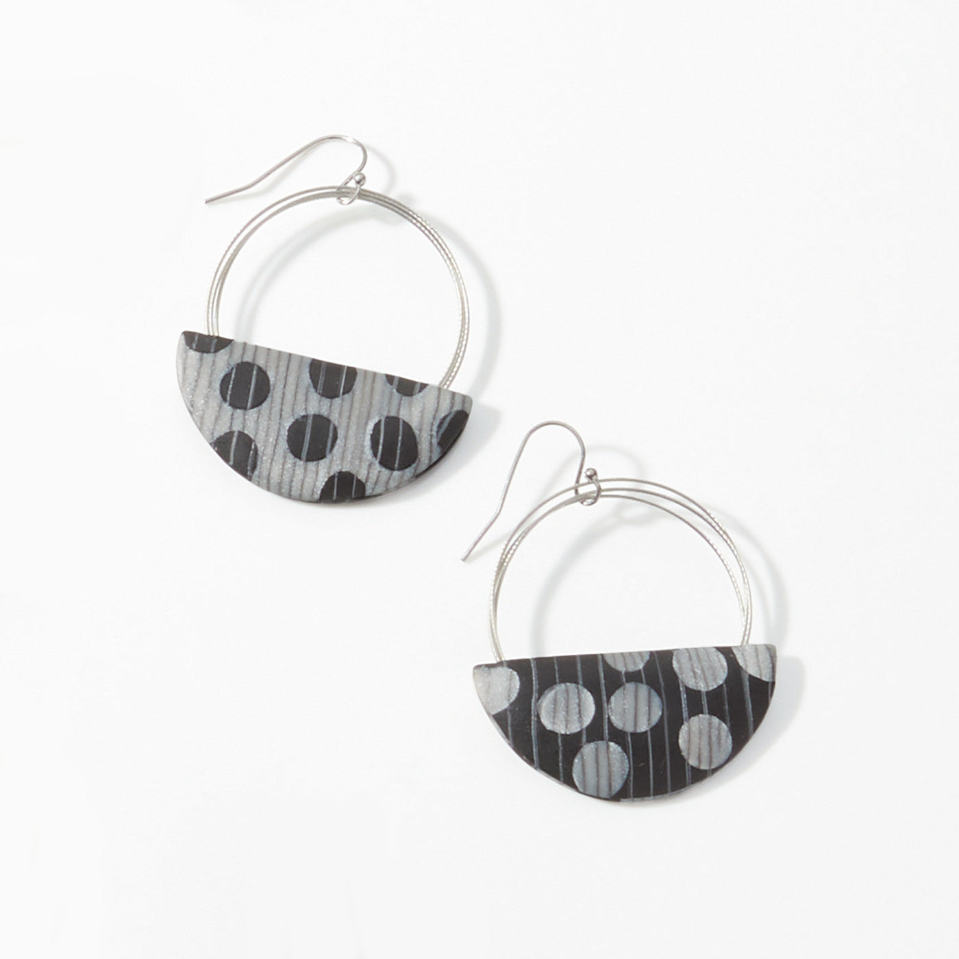 black & pearl dot