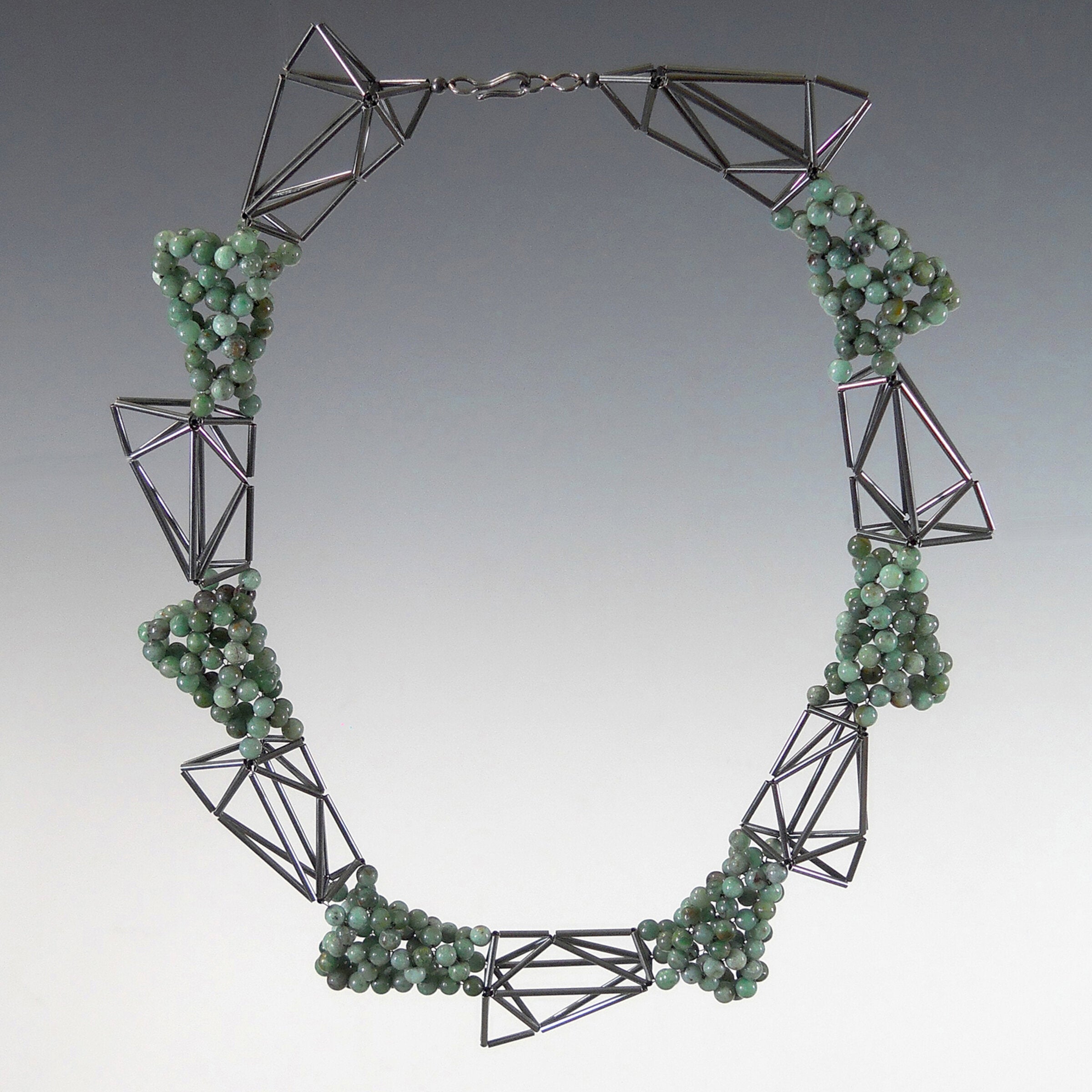 Green Stone Sawtooth Necklace