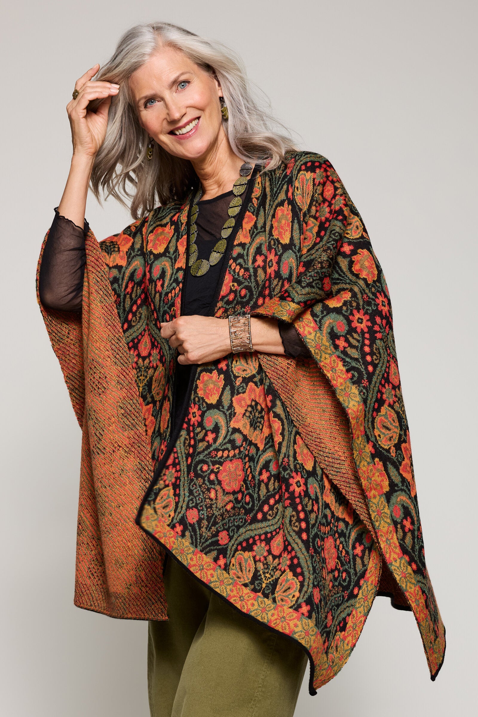 Mirabelle Poncho