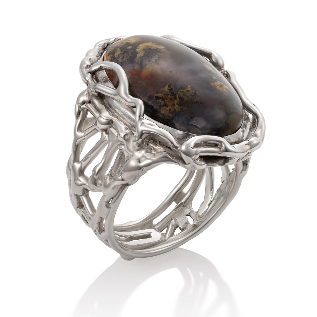 Priday Plume Agate Ring | Photo by Berlian Arts