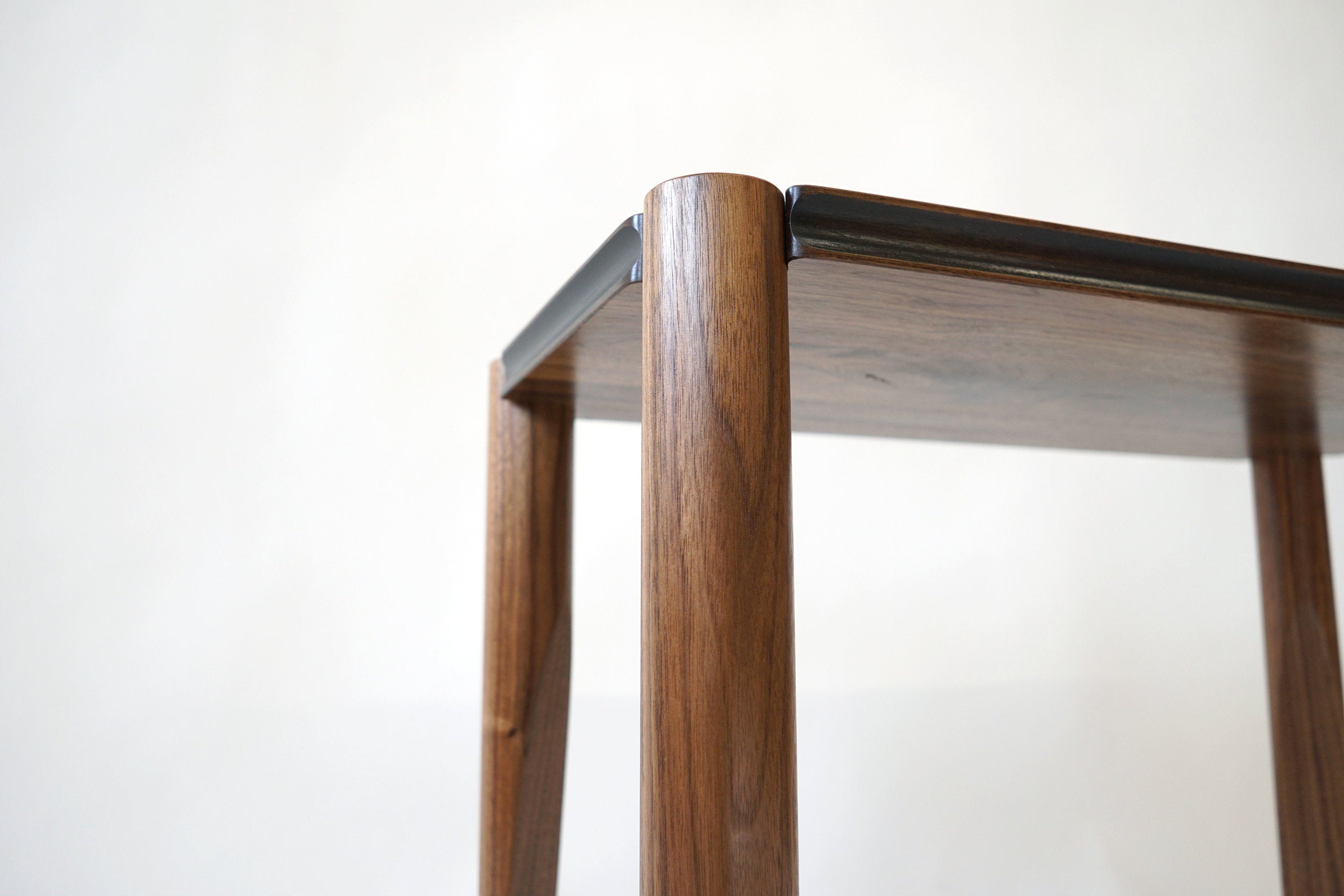 Aviateur Side Table, Walnut