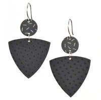 Black dots