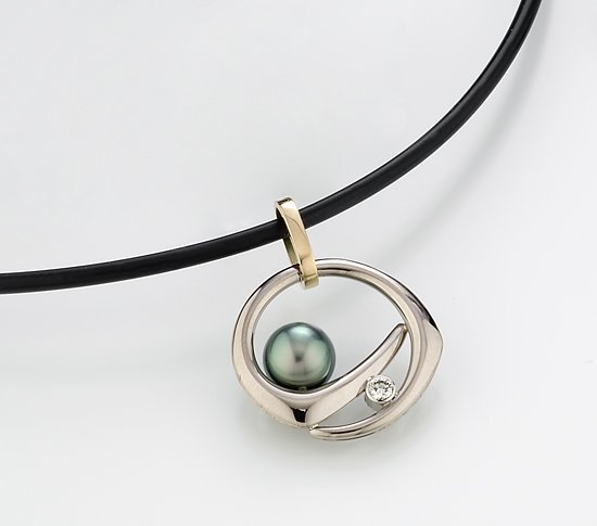 Tahitian Pearl Robyn Pendant