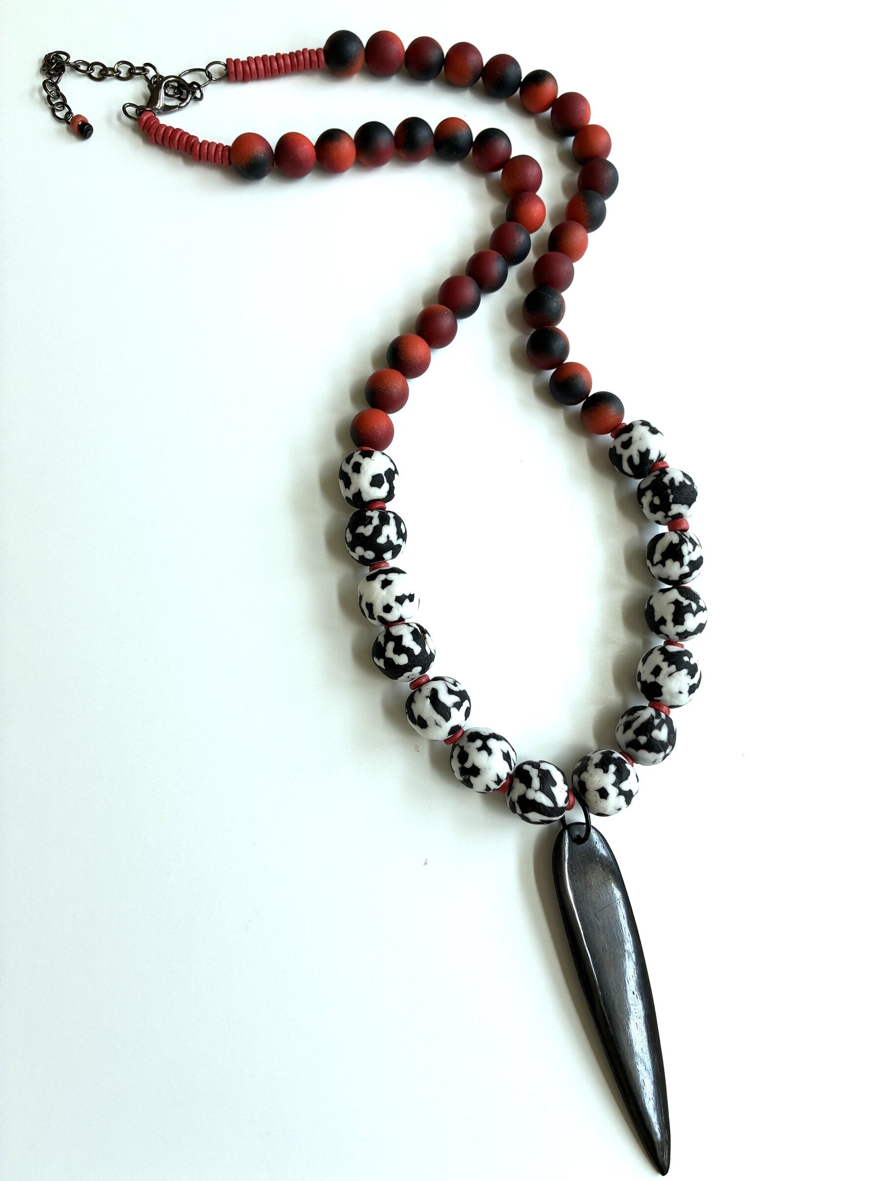 Long Horn Pendant Necklace