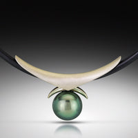 white gold reverse side