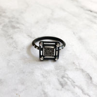 Square Geometric Ring
