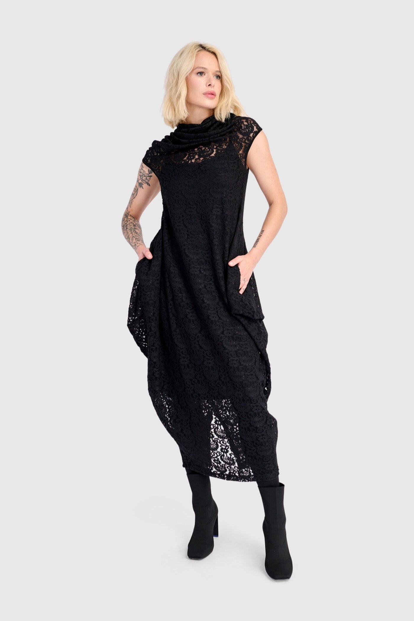 Savoir Lace Maxi Dress