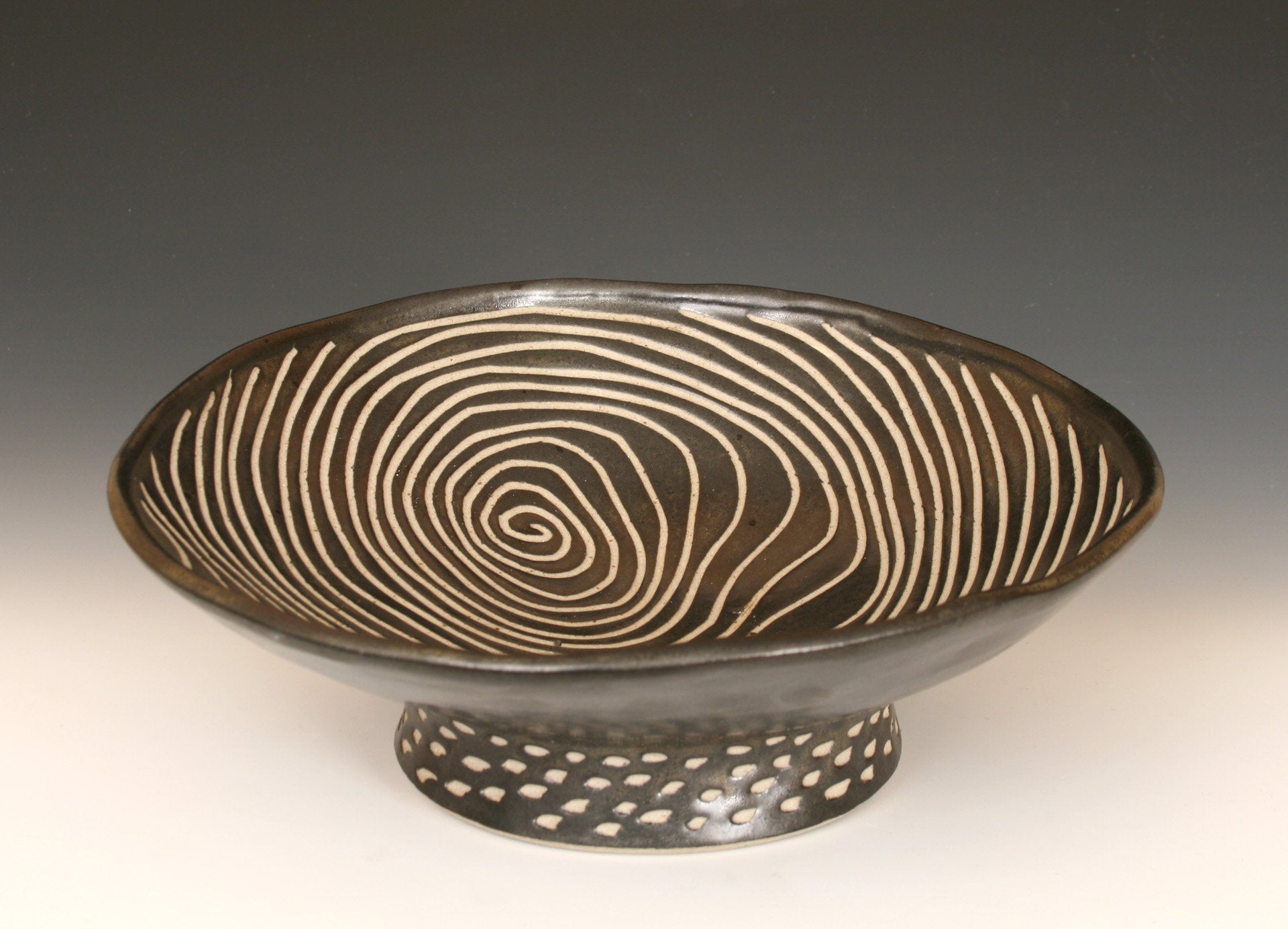 Round Pedestal Bowl