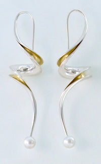 Pirouette Pearl Earrings