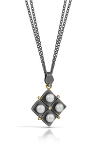 Black & Gold Square Flower Pearl Necklace