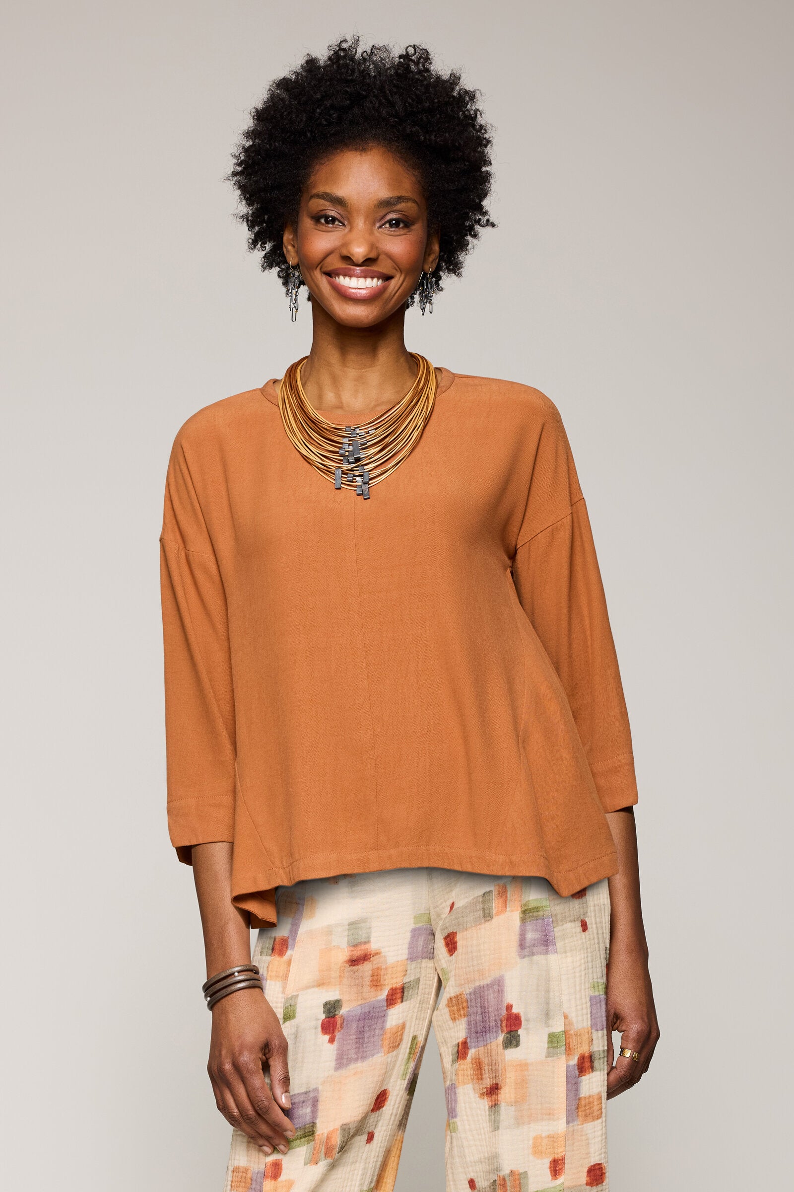 Sandwashed Pebble Sway Tee · Artful Home