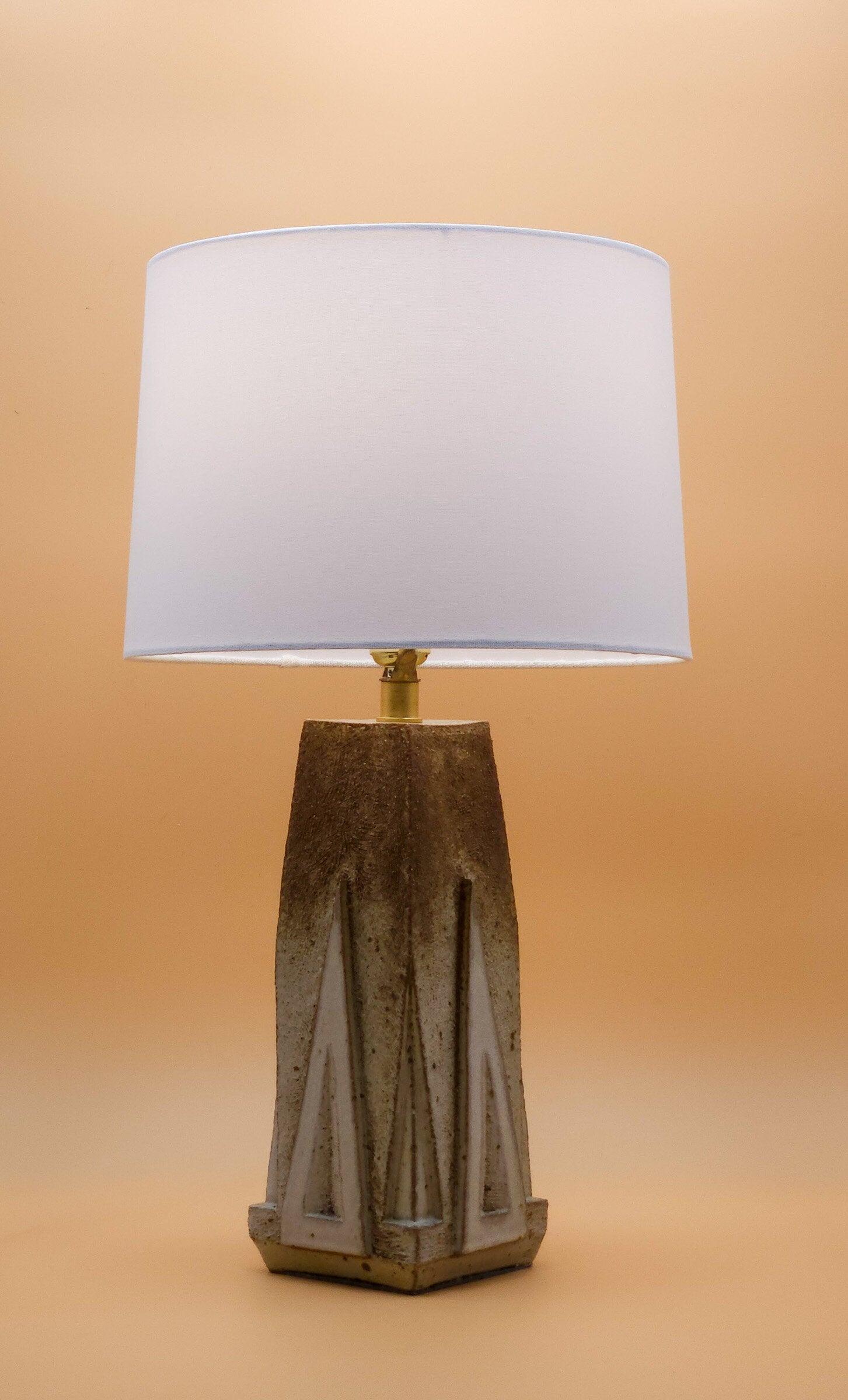 Corners Table Lamp