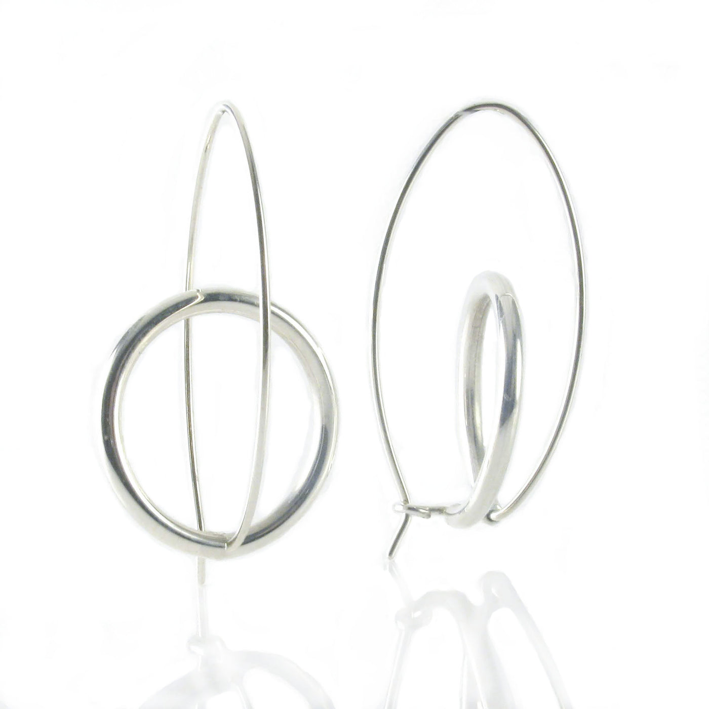 Loop de loop earrings, polished finish
