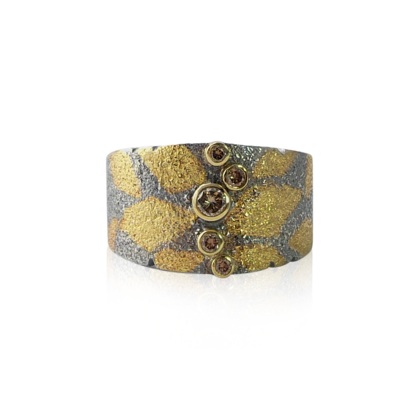 Dahlia Pattern Band with 5 Diamonds