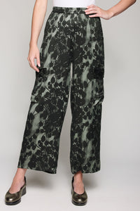 Black/Gray Botanical