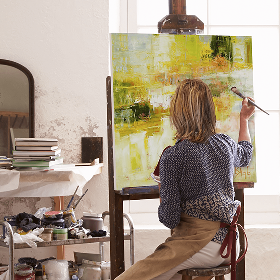 Image of artist Janice Sugg in her studio