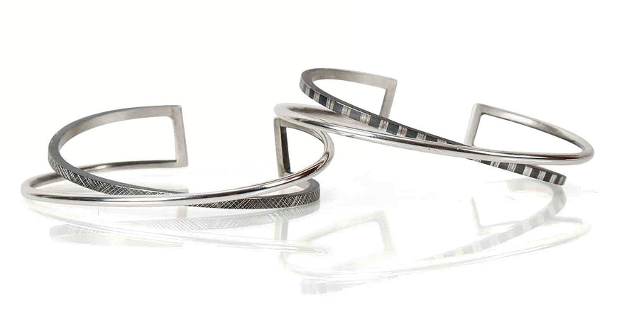 Simple Crossover Bracelet