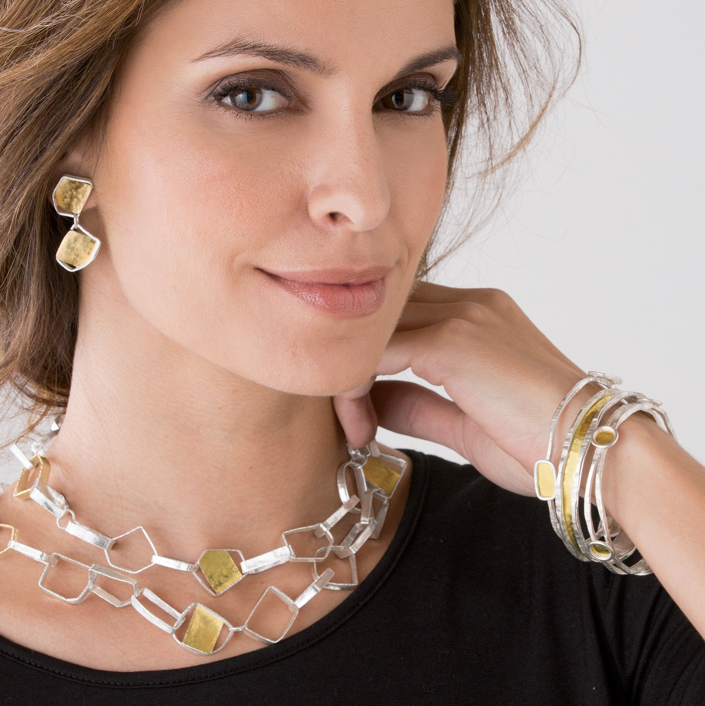 Bouncing Links Earrings