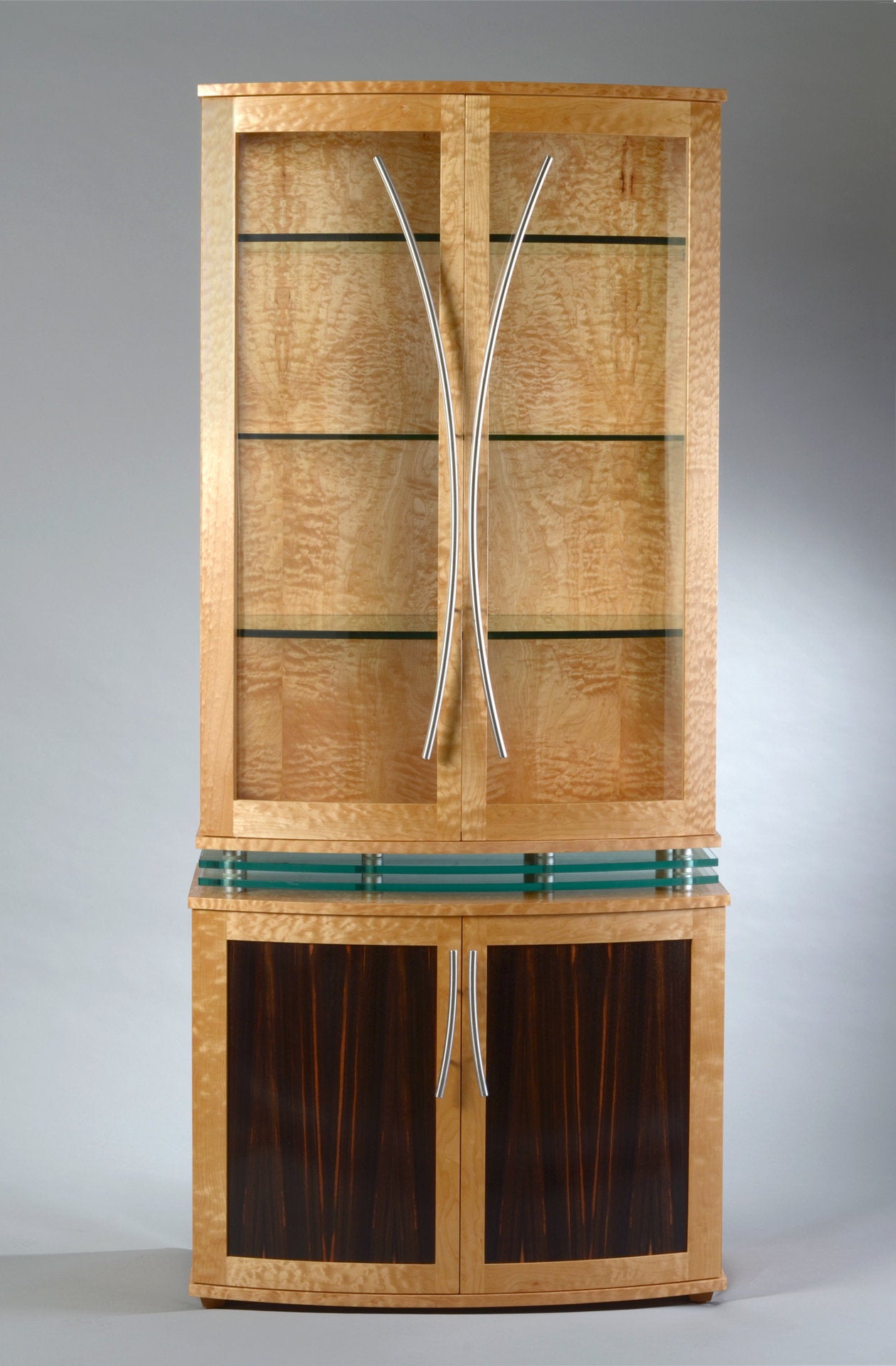 Levitating Display / China Cabinet