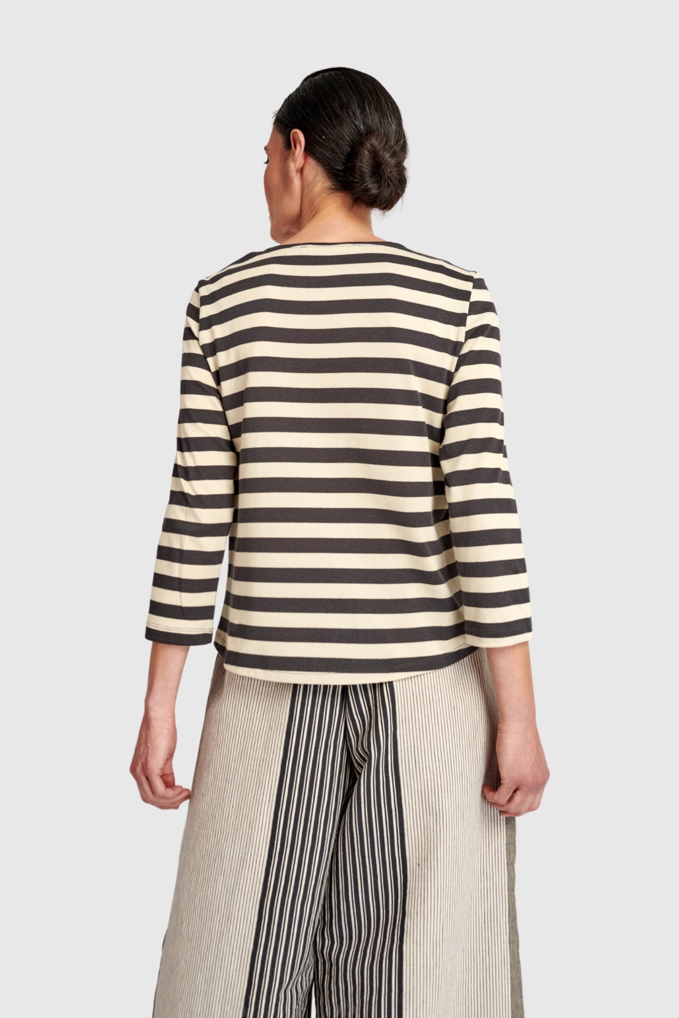 Cream/Gray Stripes