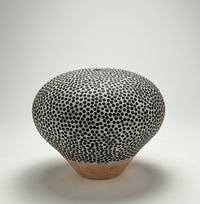 Closed Top Dot Vessel