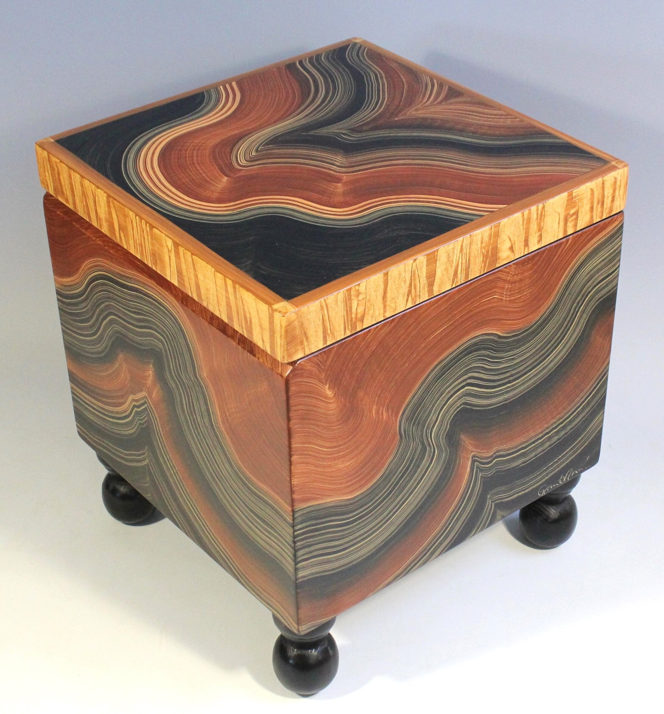 Aspen Cube Trunk