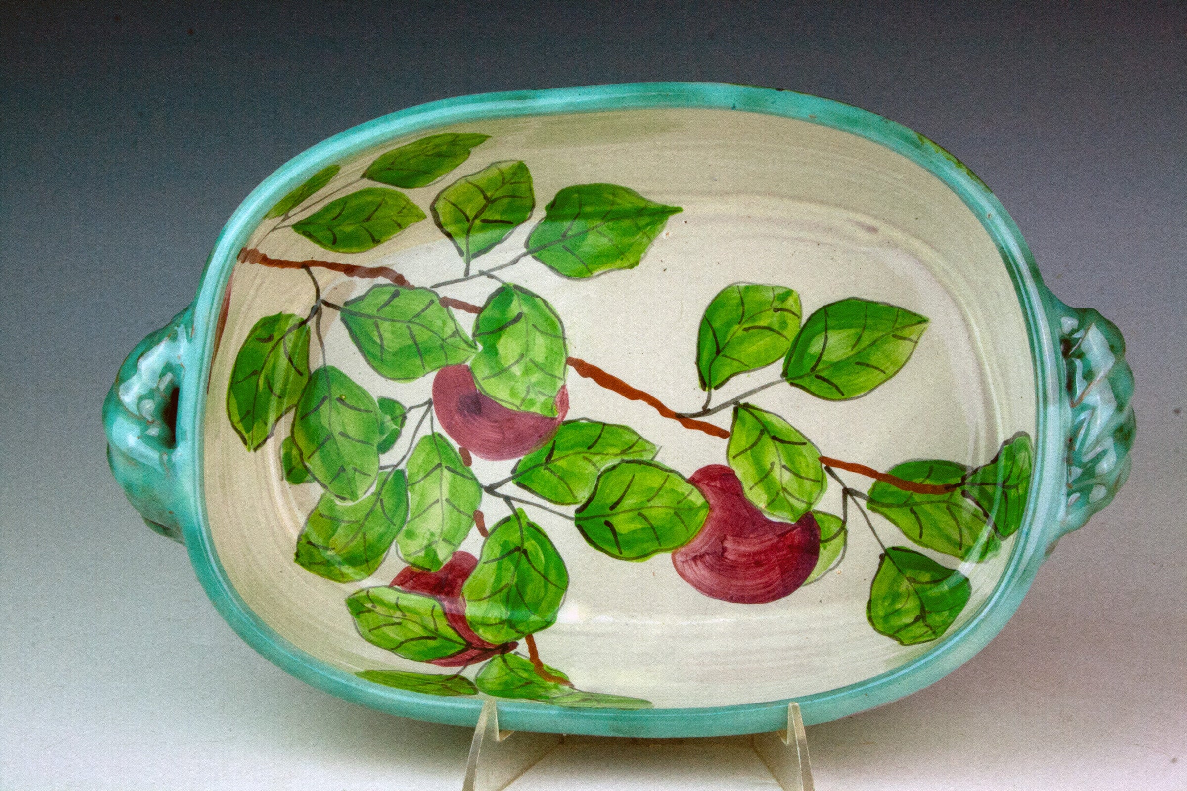 Plum Orchard Oval Baker