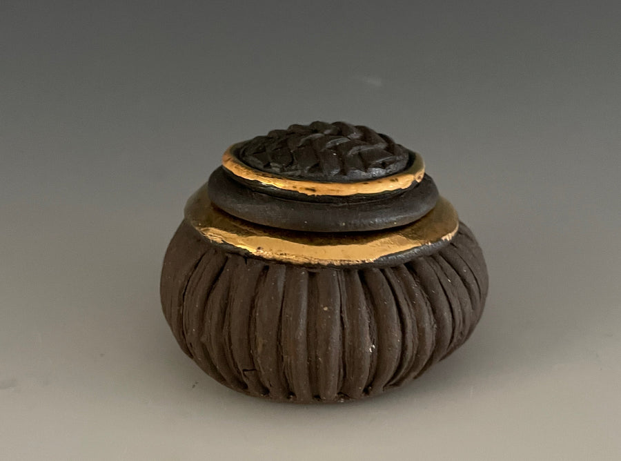 Small Golden Rim Black Box