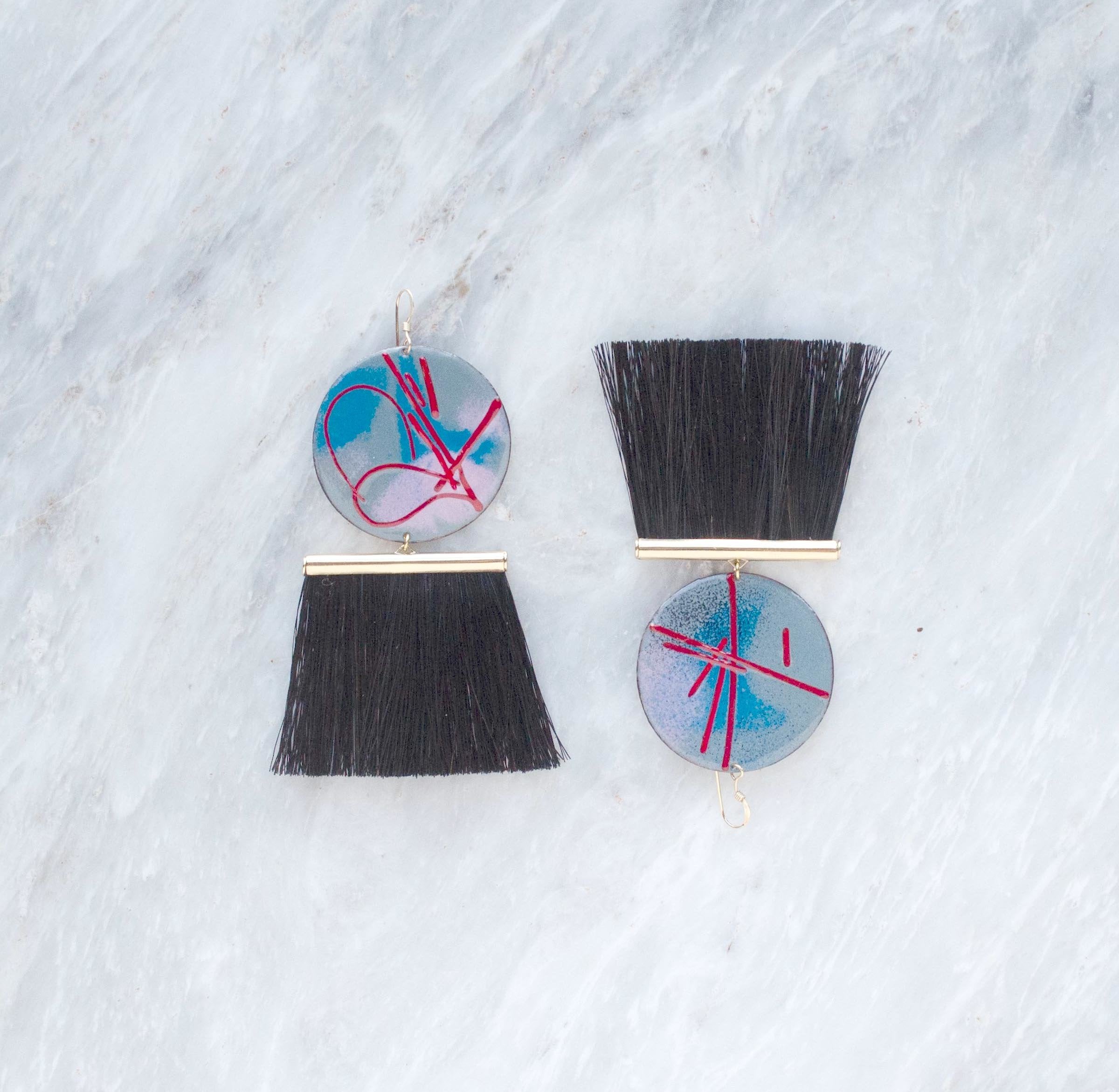 Abstract Enamel & Natural Black