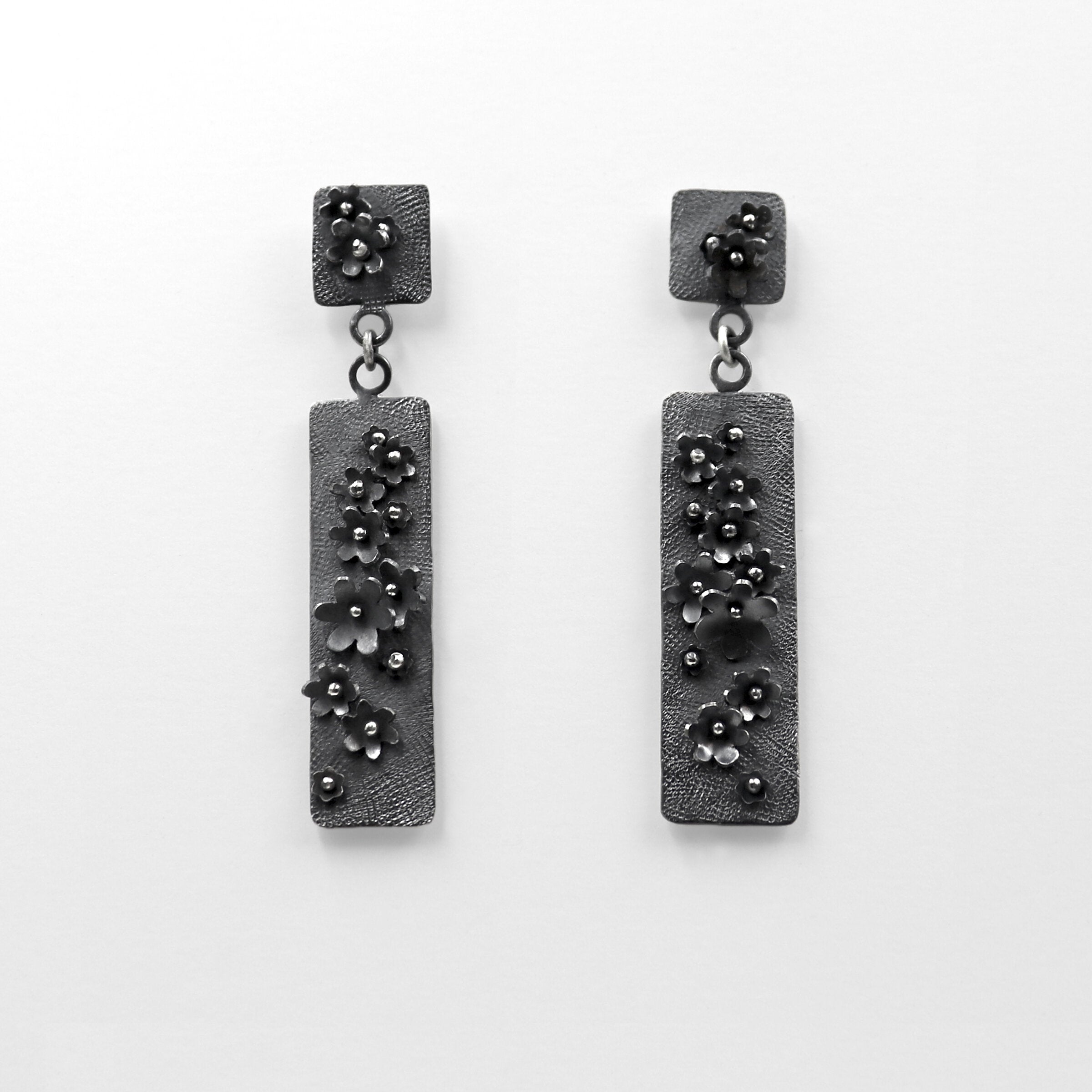 Daisy Inflorescent Earrings