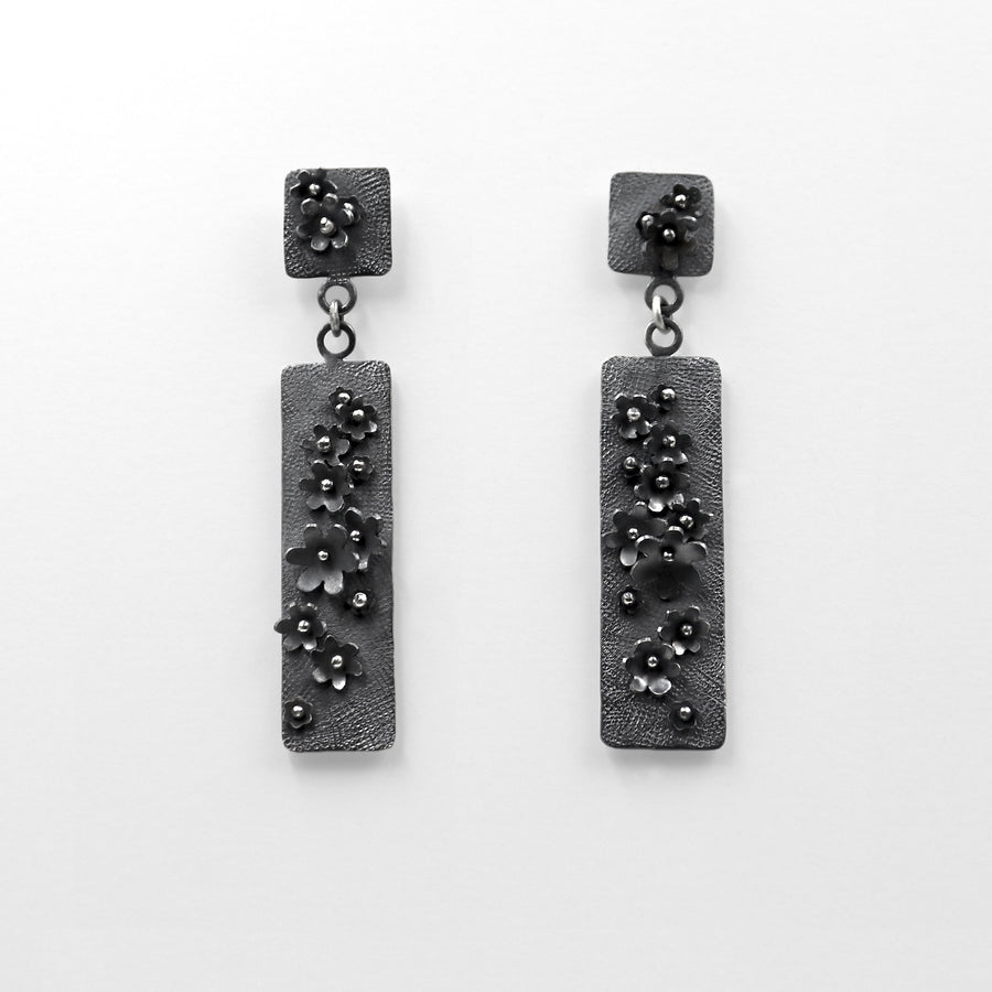 Daisy Inflorescent Earrings
