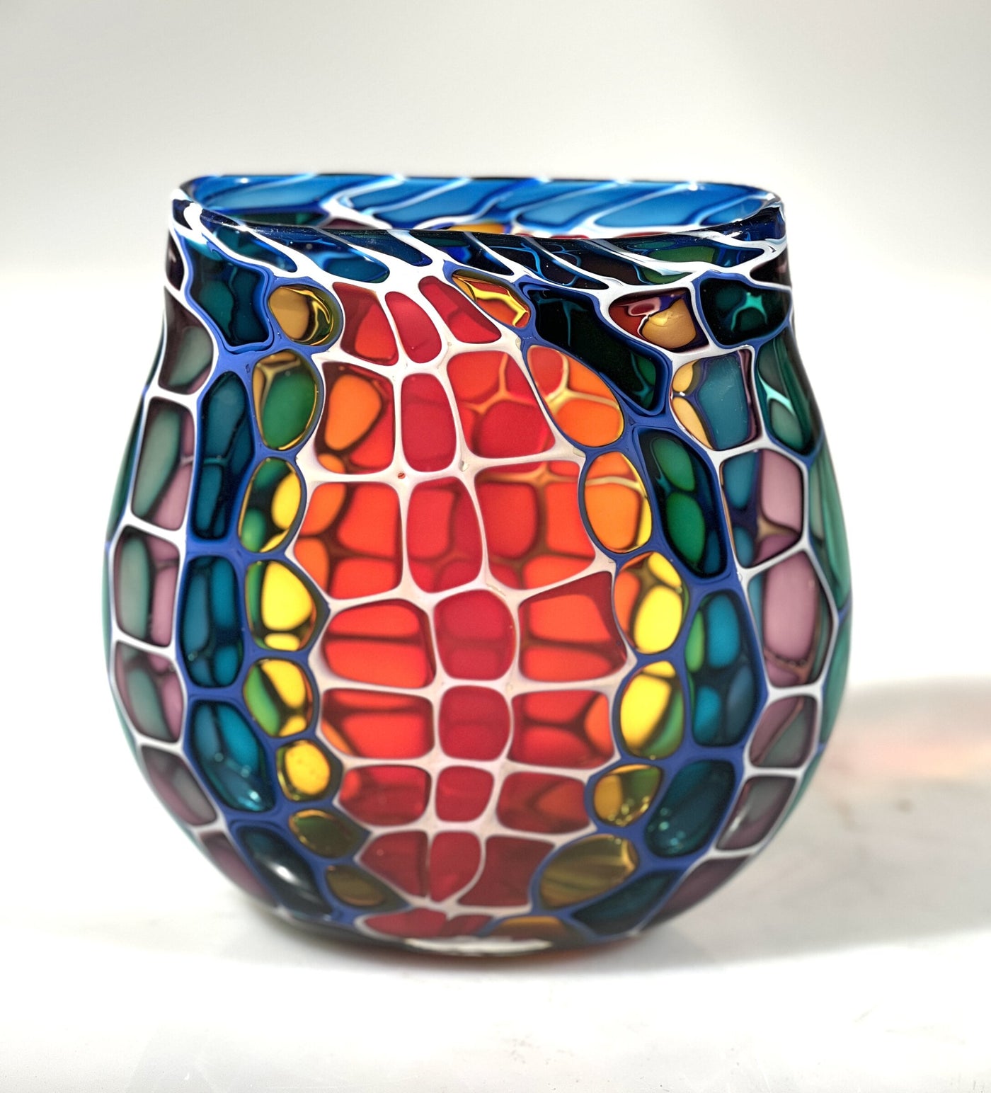 Medium Red Shift Spectrum Vase II