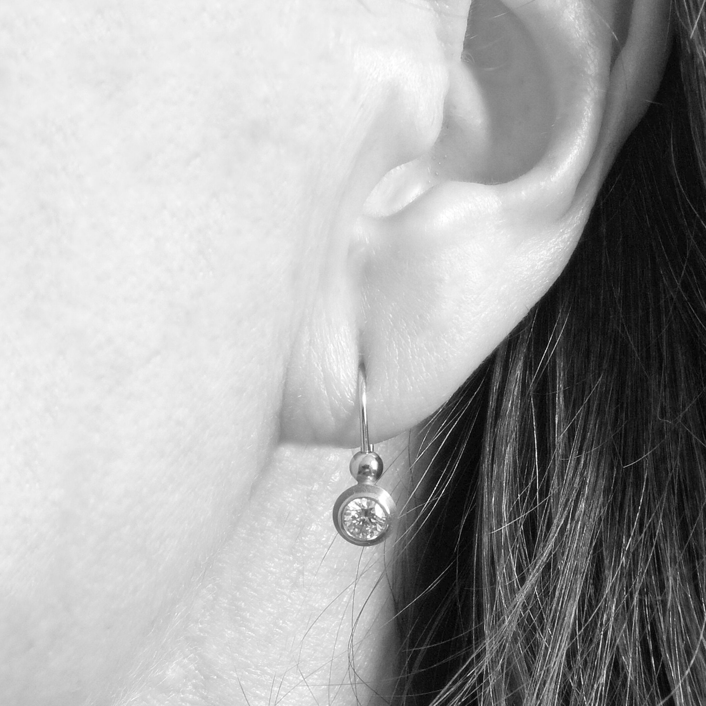 Simplicity Double Bezel Diamond Earrings