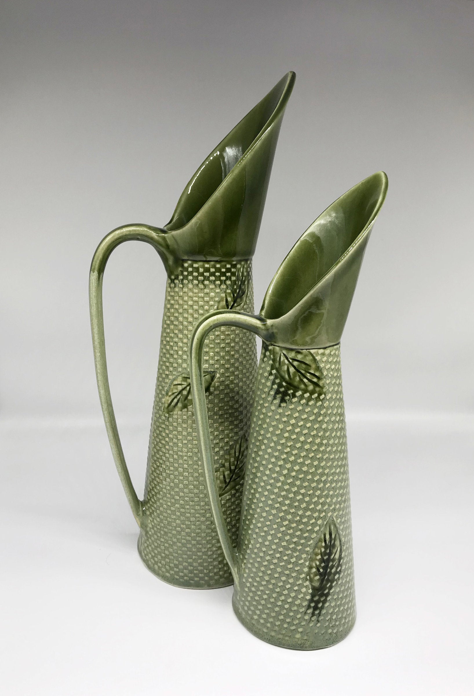 Ibis Pitcher with Falling Leaf Pattern